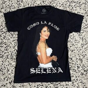 Selena Tee Shirt Black Como La Flora Graphic Short Sleeve Size Small